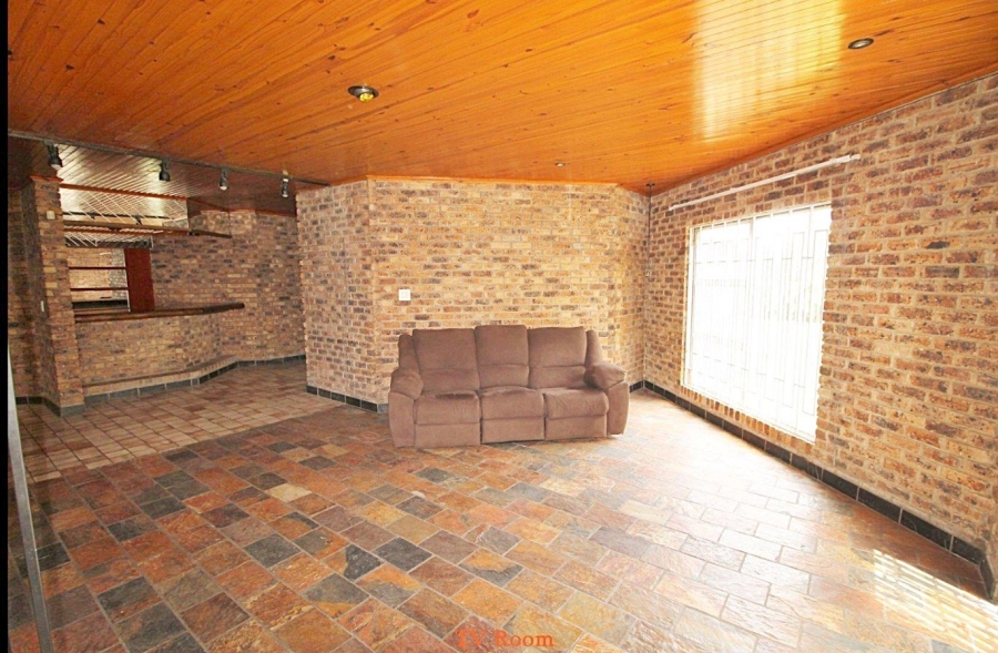 4 Bedroom Property for Sale in Sunward Park Gauteng