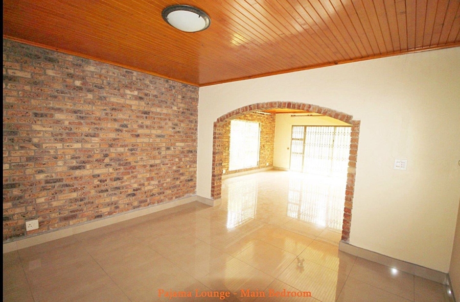 4 Bedroom Property for Sale in Sunward Park Gauteng