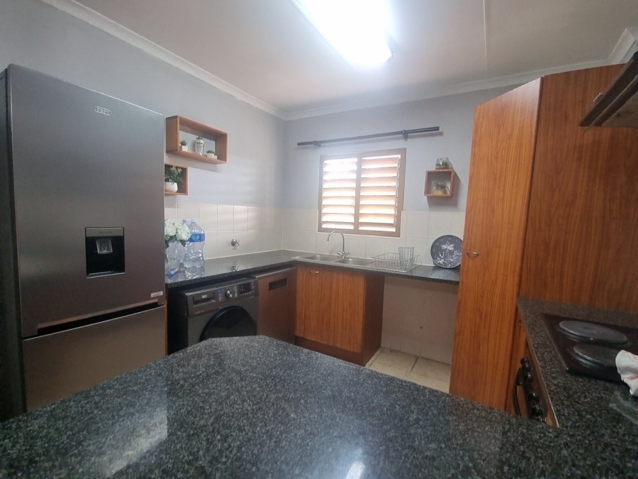  Bedroom Property for Sale in Rooihuiskraal North Gauteng