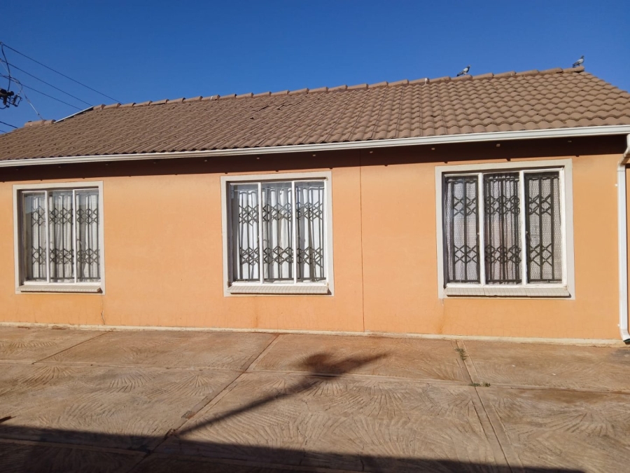 3 Bedroom Property for Sale in Protea Glen Gauteng