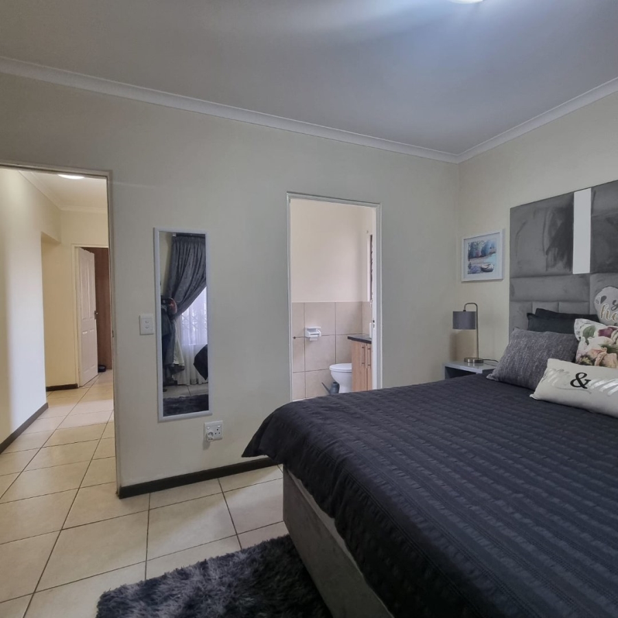 2 Bedroom Property for Sale in Ruimsig Gauteng