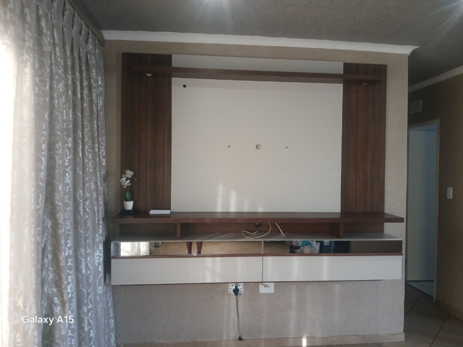 3 Bedroom Property for Sale in Andeon Gauteng
