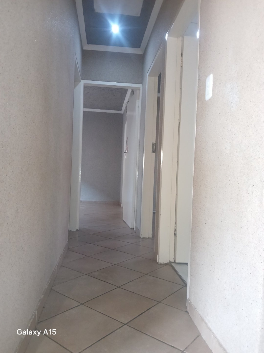 3 Bedroom Property for Sale in Andeon Gauteng