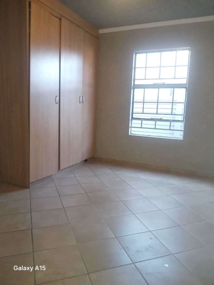 3 Bedroom Property for Sale in Andeon Gauteng