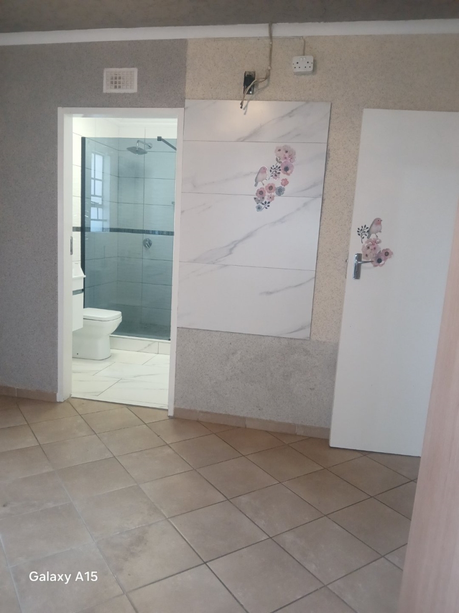 3 Bedroom Property for Sale in Andeon Gauteng