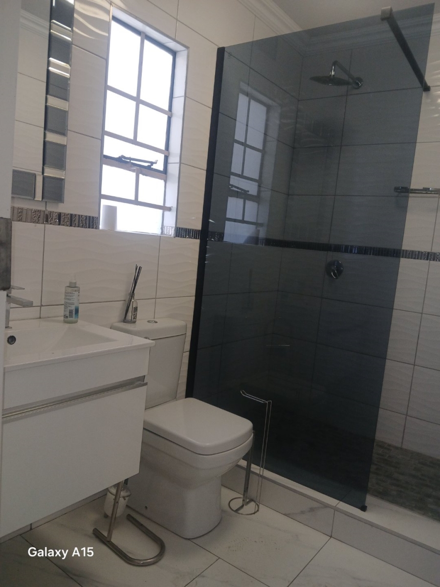 3 Bedroom Property for Sale in Andeon Gauteng