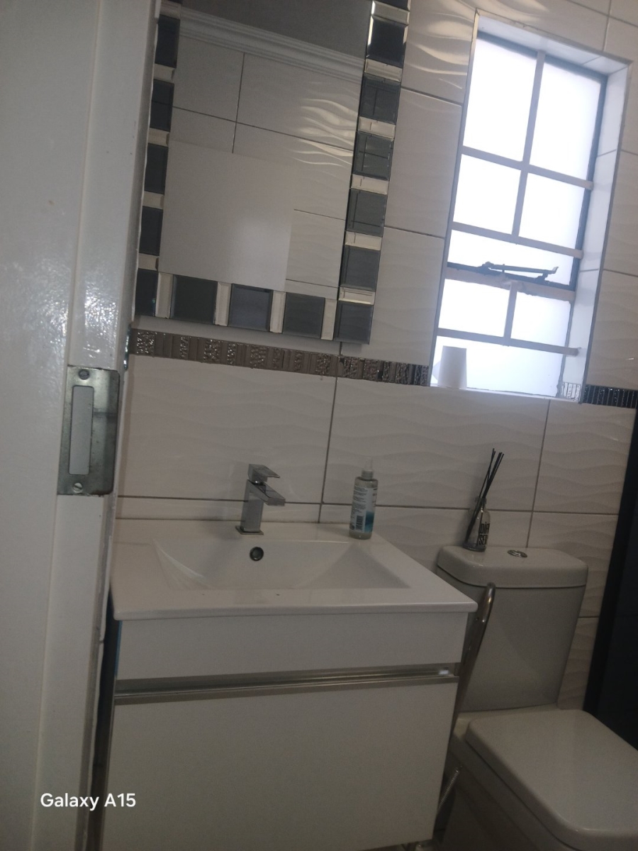 3 Bedroom Property for Sale in Andeon Gauteng