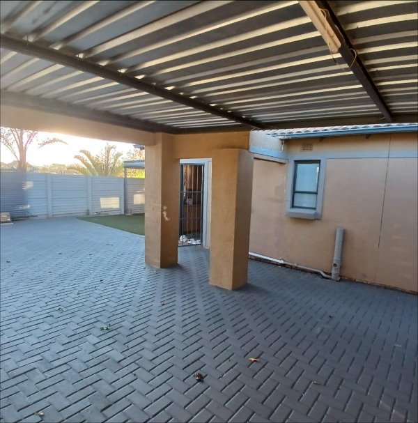 3 Bedroom Property for Sale in Andeon Gauteng