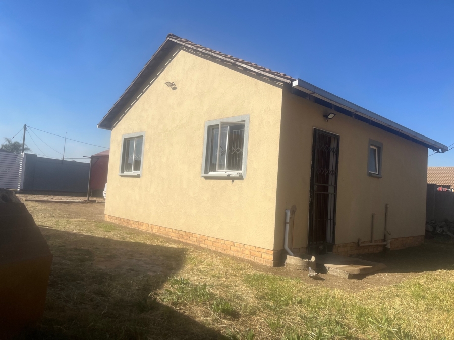  Bedroom Property for Sale in Stretford Gauteng