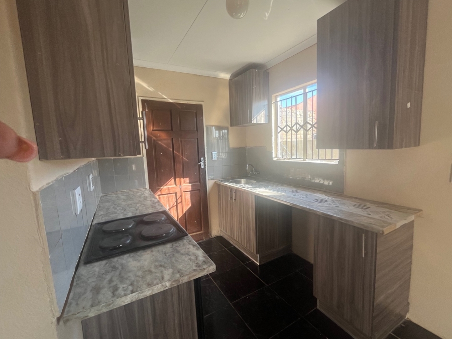  Bedroom Property for Sale in Stretford Gauteng