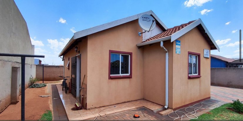 3 Bedroom Property for Sale in Mapleton A H Gauteng