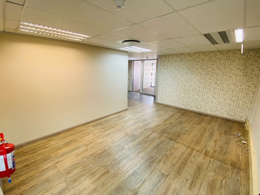 To Let commercial Property for Rent in Nieuw Muckleneuk Gauteng