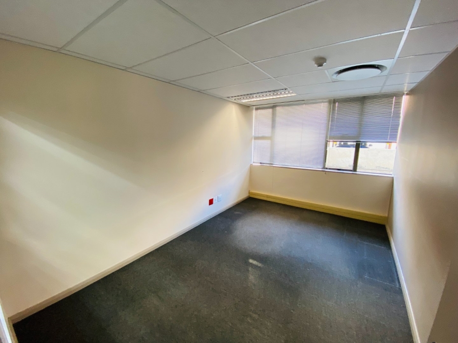 To Let commercial Property for Rent in Nieuw Muckleneuk Gauteng