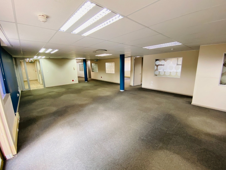 To Let commercial Property for Rent in Nieuw Muckleneuk Gauteng