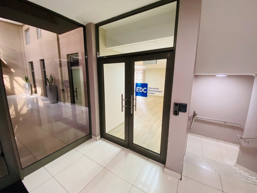 To Let commercial Property for Rent in Nieuw Muckleneuk Gauteng