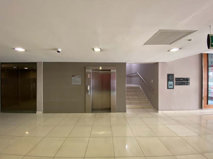 To Let commercial Property for Rent in Nieuw Muckleneuk Gauteng