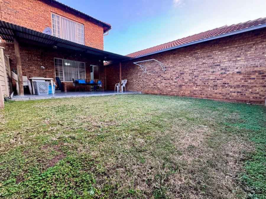 2 Bedroom Property for Sale in Annlin Gauteng