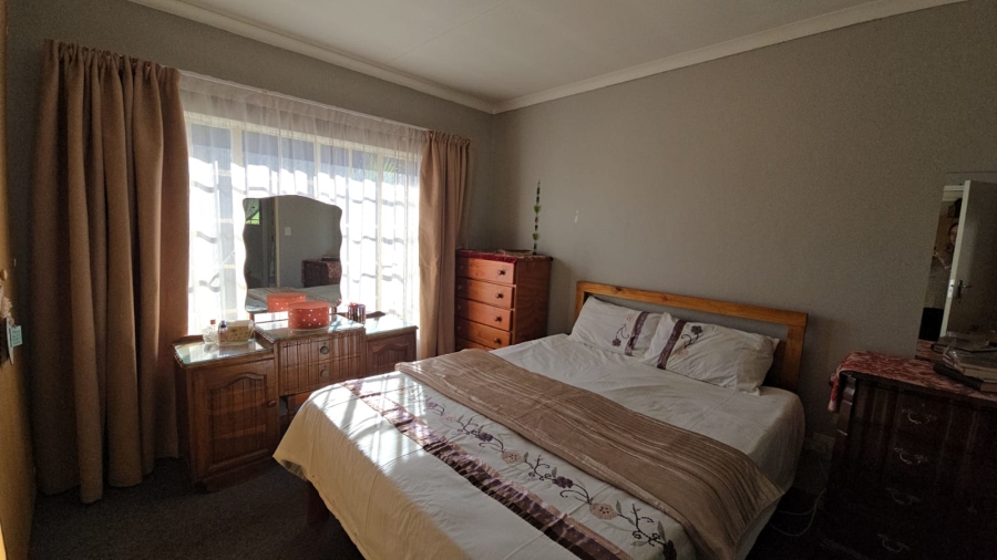 3 Bedroom Property for Sale in Annlin Gauteng