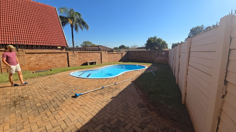 3 Bedroom Property for Sale in Annlin Gauteng
