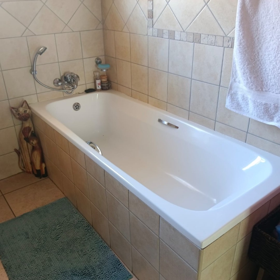 3 Bedroom Property for Sale in Bartlett Gauteng