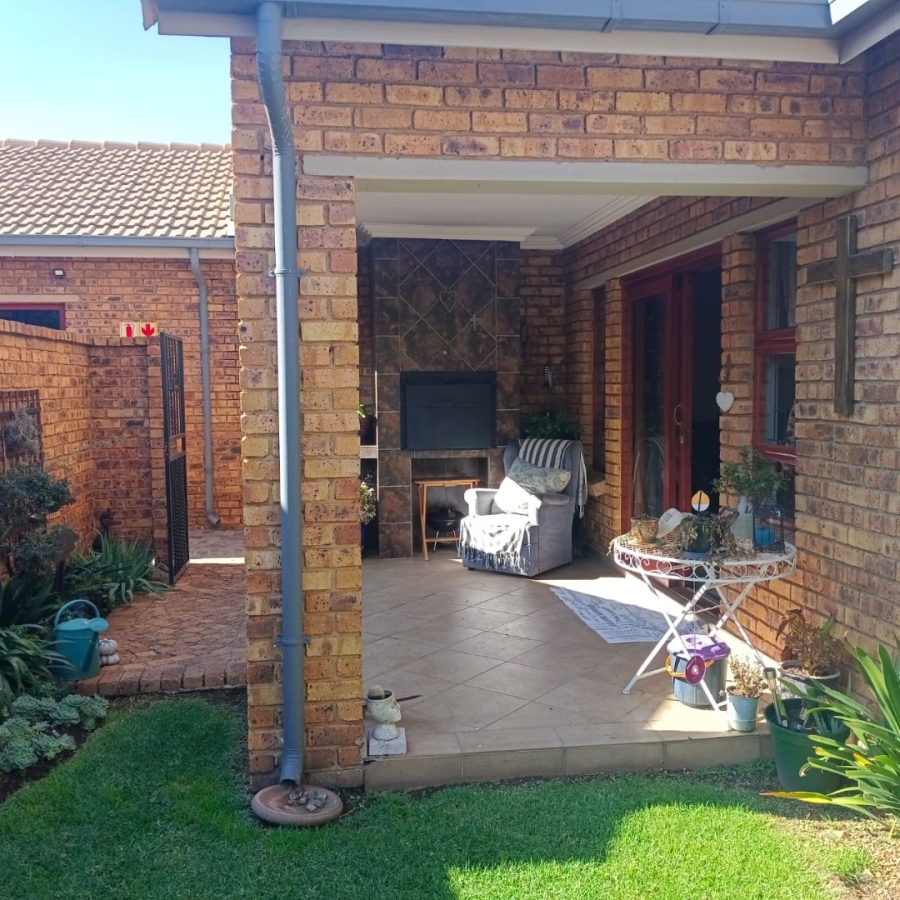 3 Bedroom Property for Sale in Bartlett Gauteng