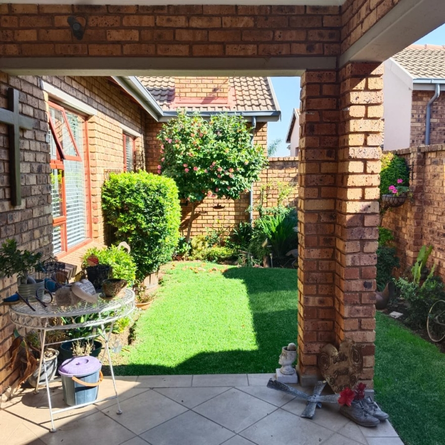 3 Bedroom Property for Sale in Bartlett Gauteng