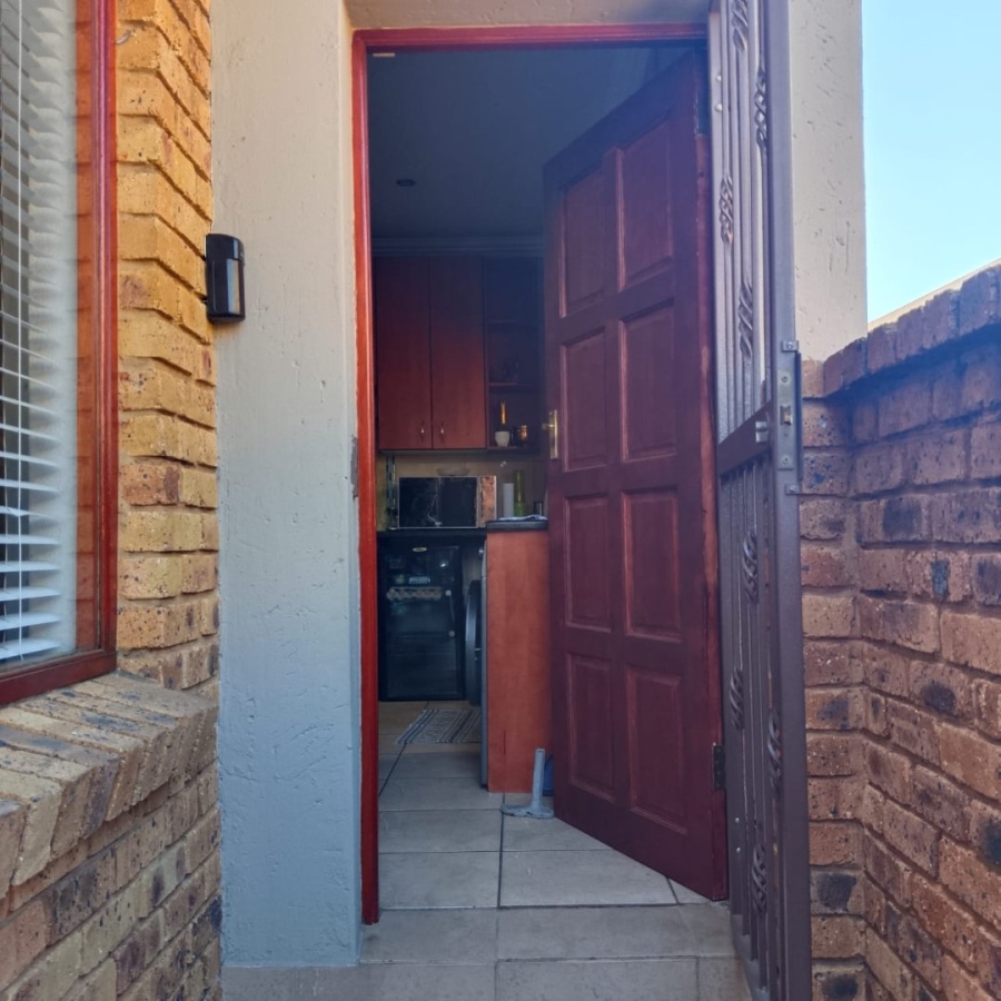3 Bedroom Property for Sale in Bartlett Gauteng