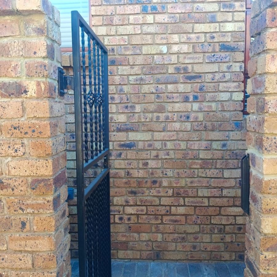 3 Bedroom Property for Sale in Bartlett Gauteng