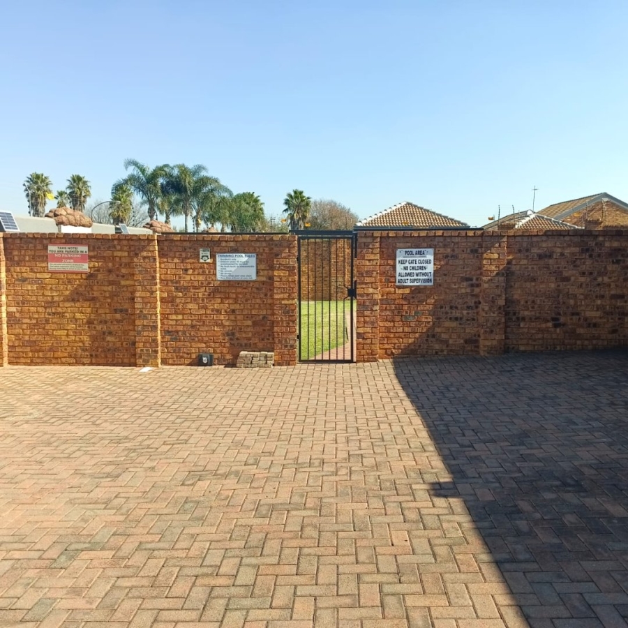 3 Bedroom Property for Sale in Bartlett Gauteng