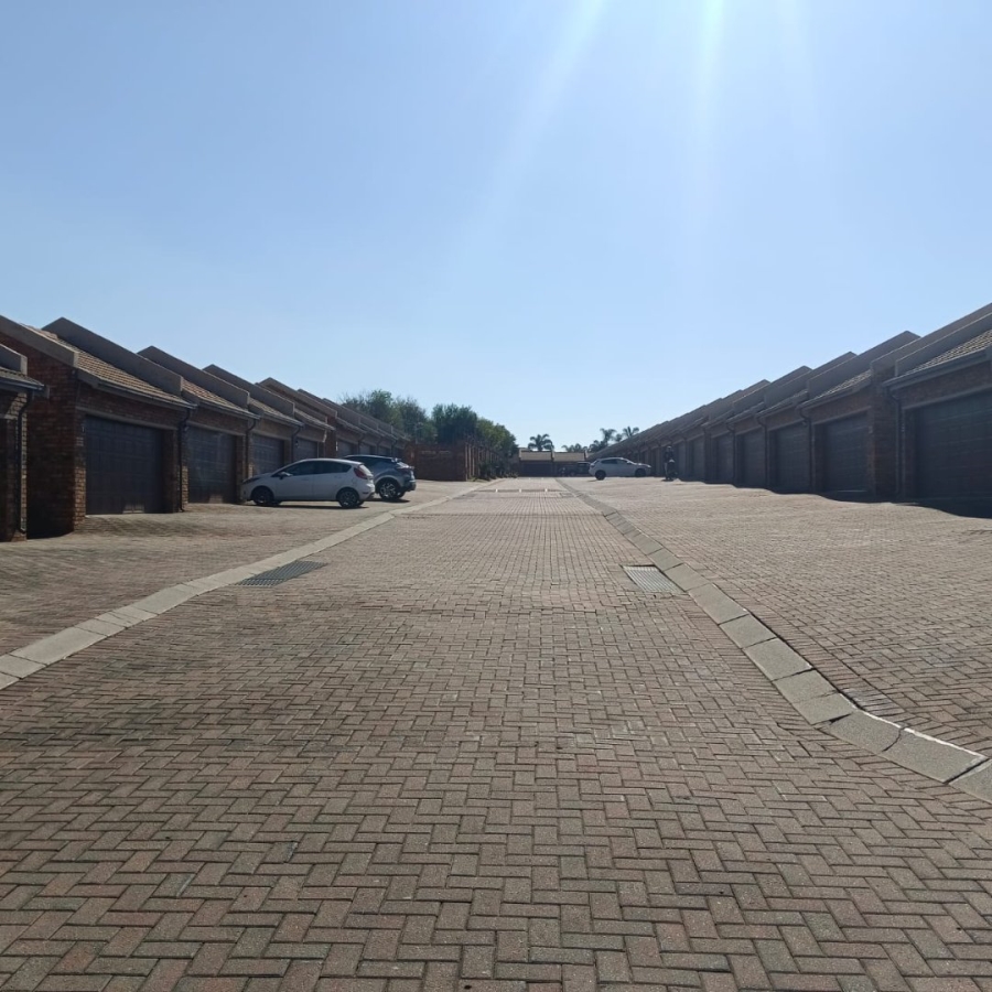 3 Bedroom Property for Sale in Bartlett Gauteng