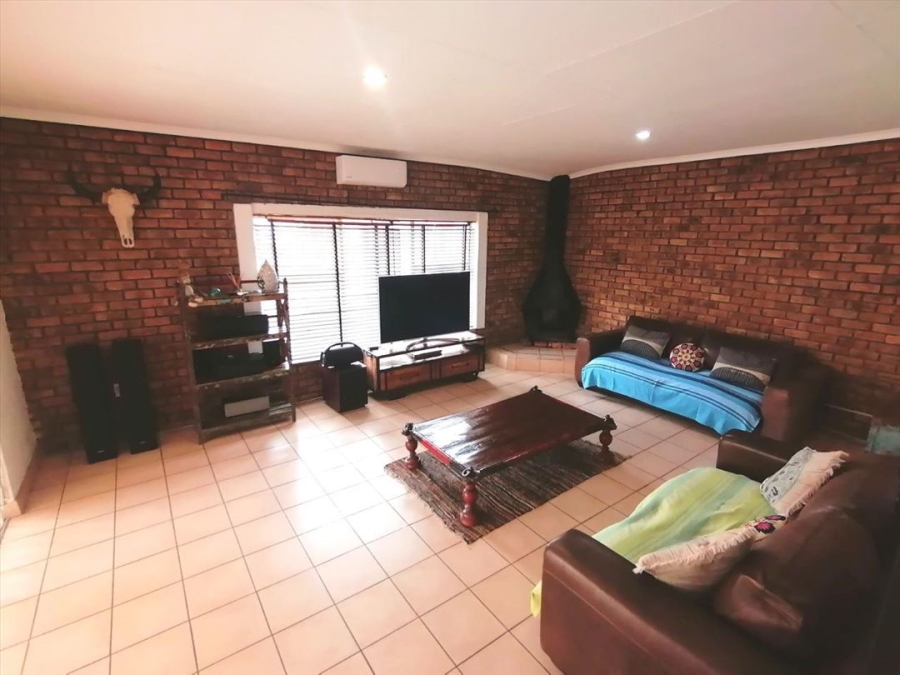 3 Bedroom Property for Sale in Rynfield Gauteng