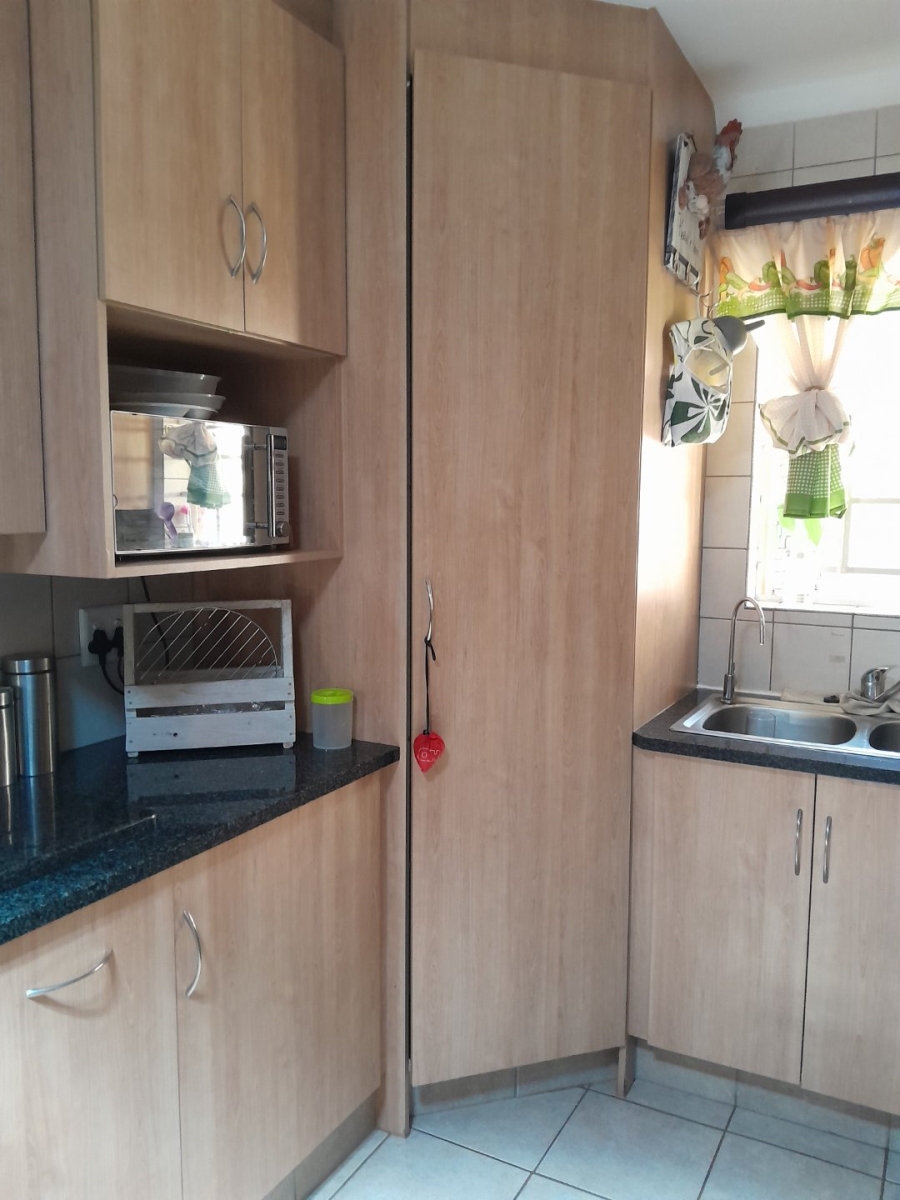 3 Bedroom Property for Sale in Annlin Gauteng