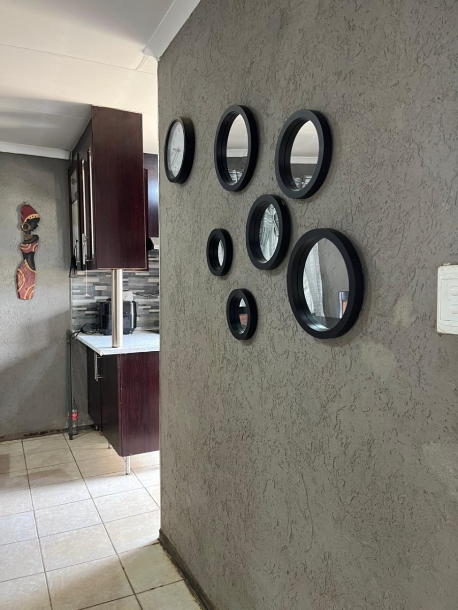 4 Bedroom Property for Sale in Protea Glen Gauteng
