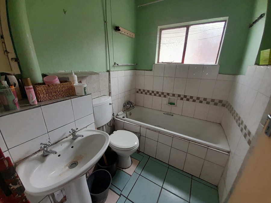 1 Bedroom Property for Sale in Pretoria Central Gauteng