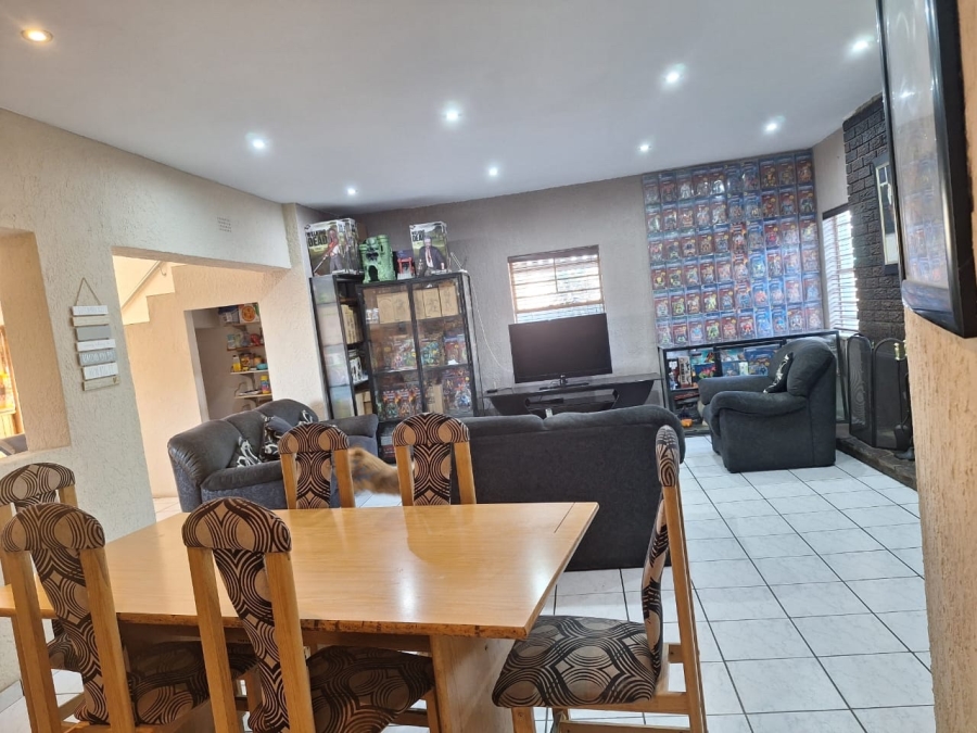 4 Bedroom Property for Sale in Southdale Gauteng