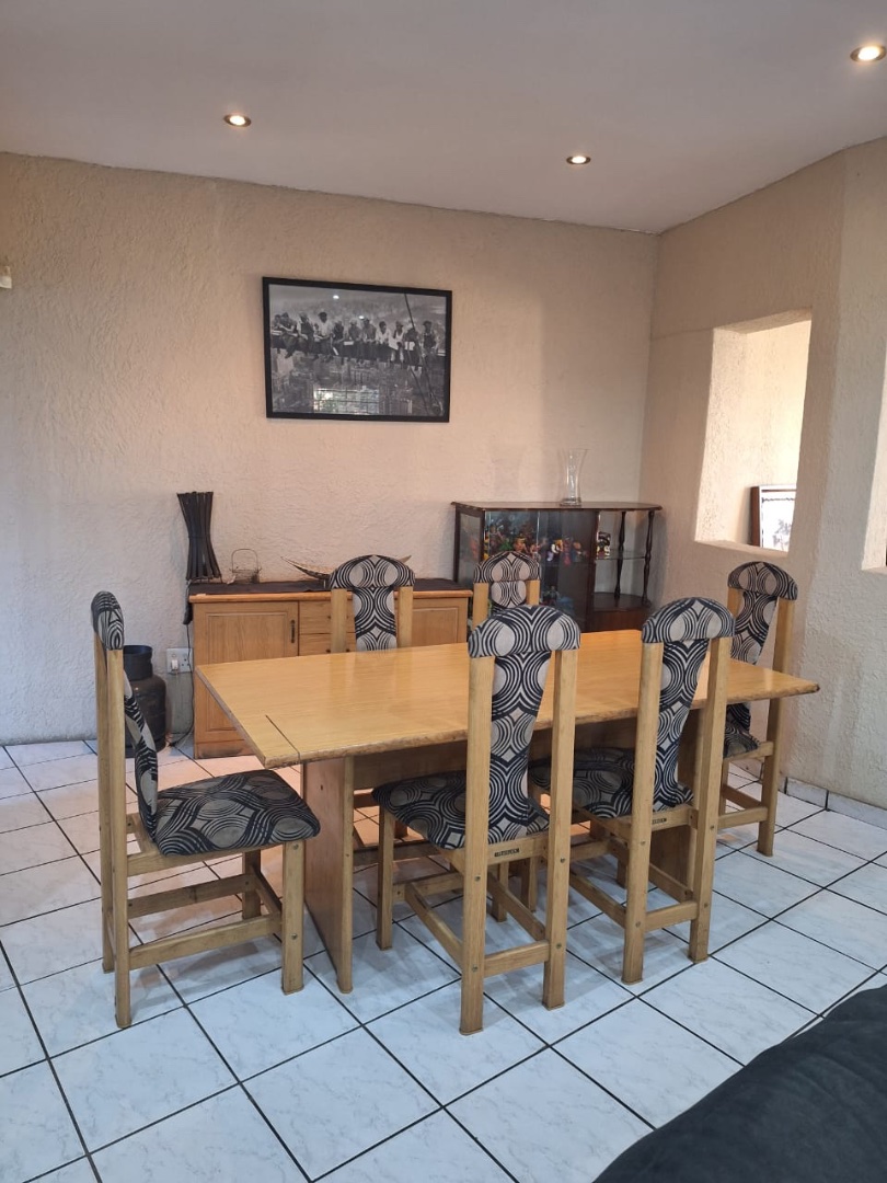 4 Bedroom Property for Sale in Southdale Gauteng