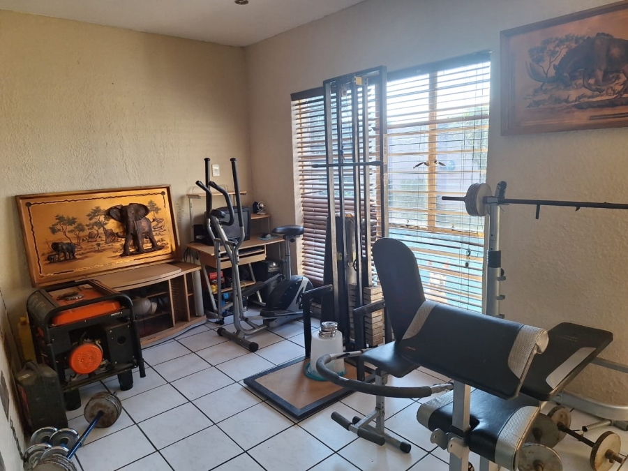 4 Bedroom Property for Sale in Southdale Gauteng