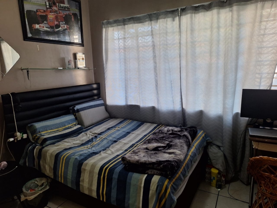 4 Bedroom Property for Sale in Southdale Gauteng