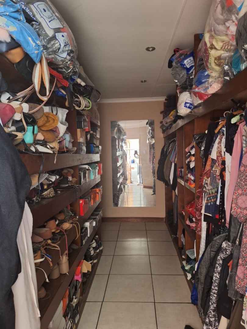 4 Bedroom Property for Sale in Southdale Gauteng