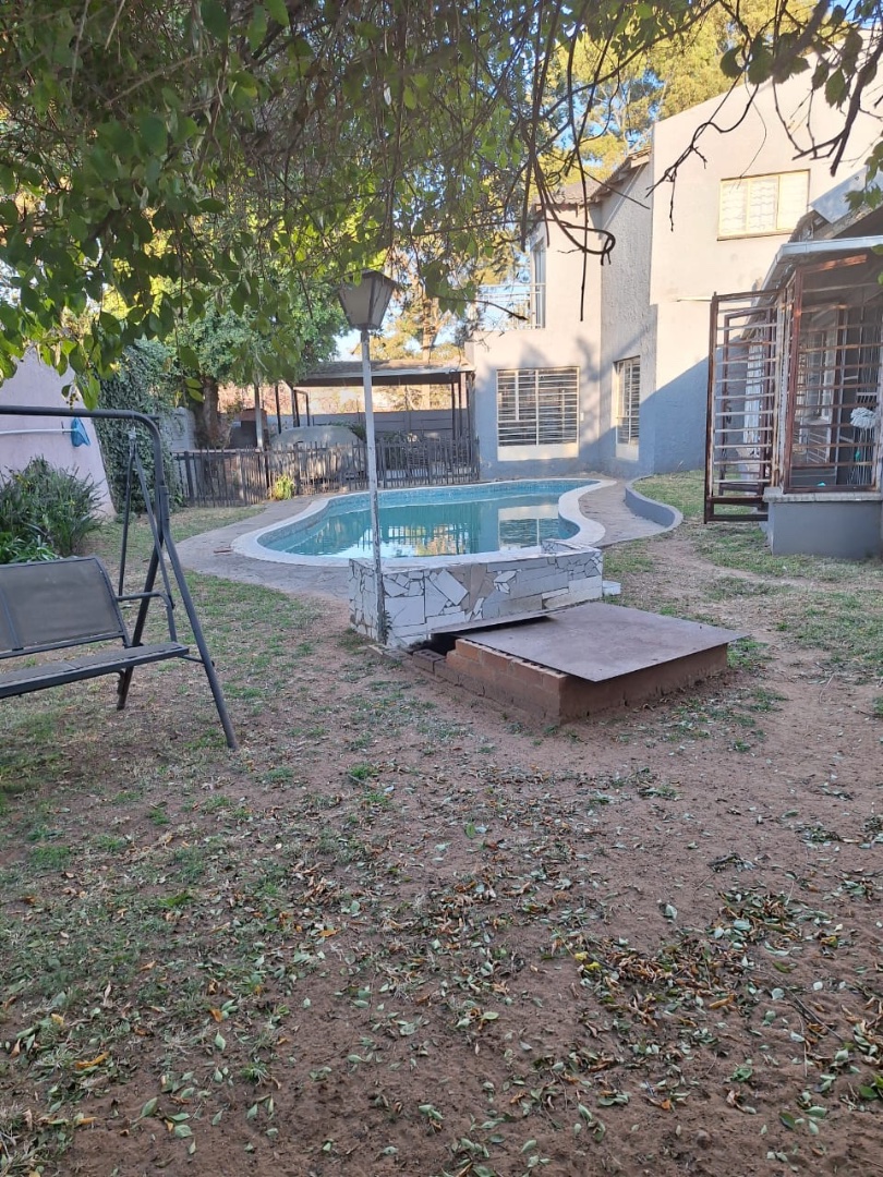 4 Bedroom Property for Sale in Southdale Gauteng