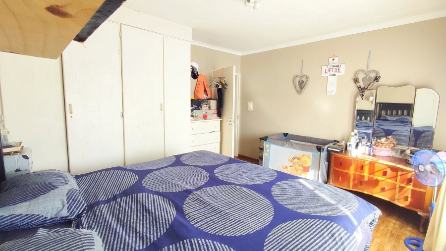 3 Bedroom Property for Sale in Rooihuiskraal North Gauteng