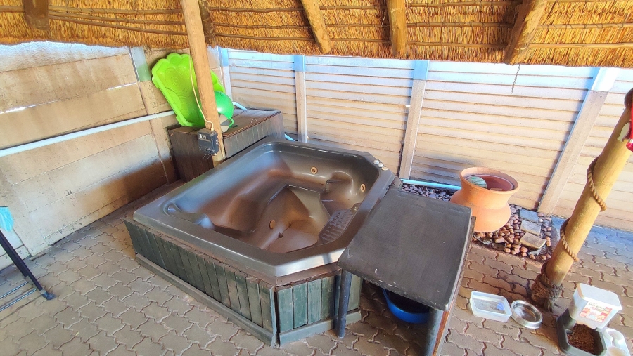 3 Bedroom Property for Sale in Rooihuiskraal North Gauteng