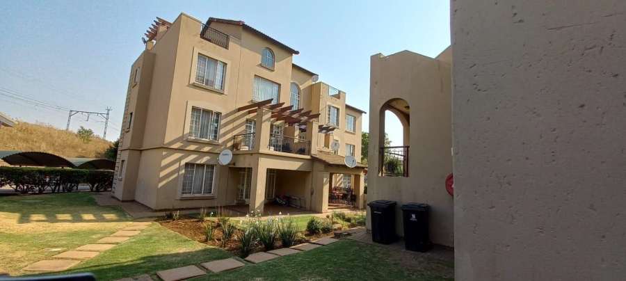 To Let 2 Bedroom Property for Rent in Castleview Gauteng