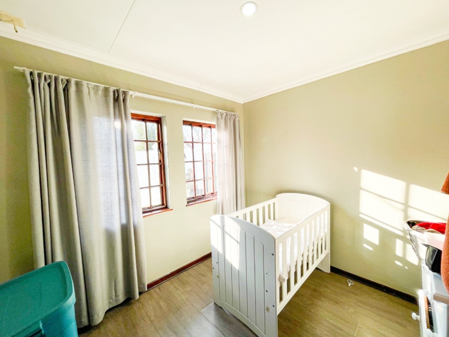 To Let 4 Bedroom Property for Rent in Halfway Gardens Gauteng