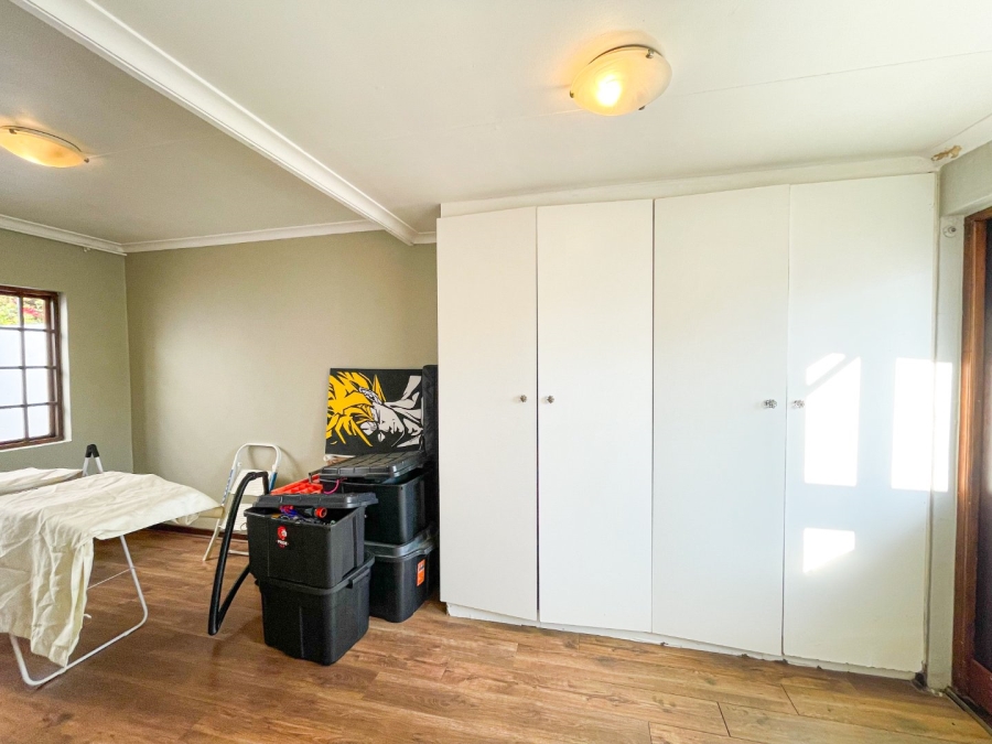 To Let 4 Bedroom Property for Rent in Halfway Gardens Gauteng