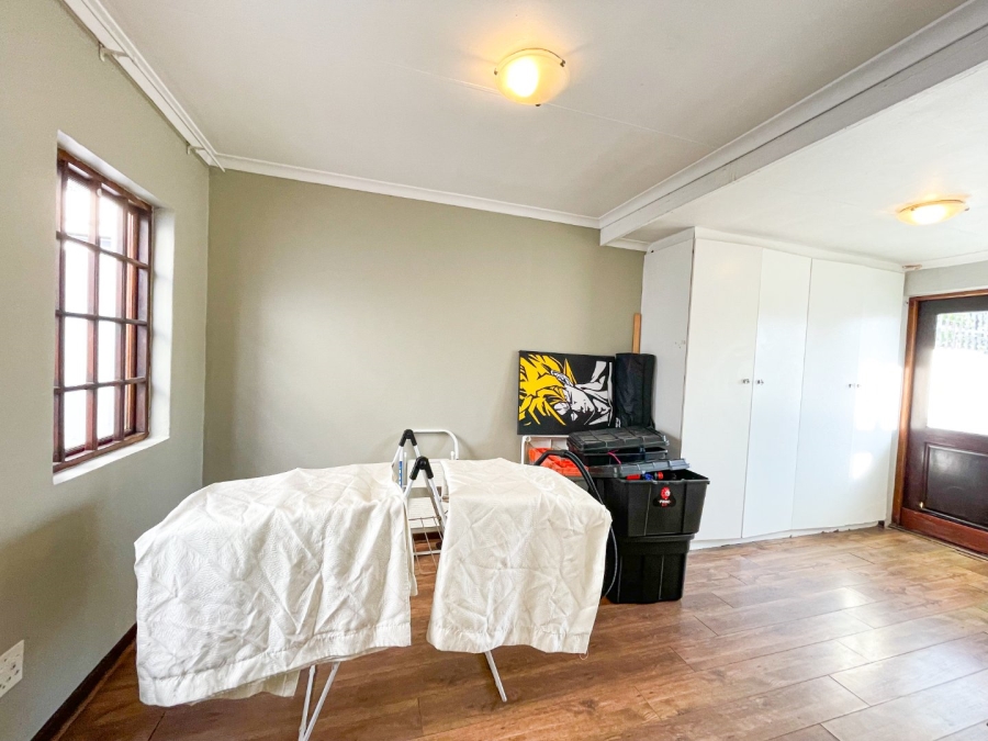 To Let 4 Bedroom Property for Rent in Halfway Gardens Gauteng