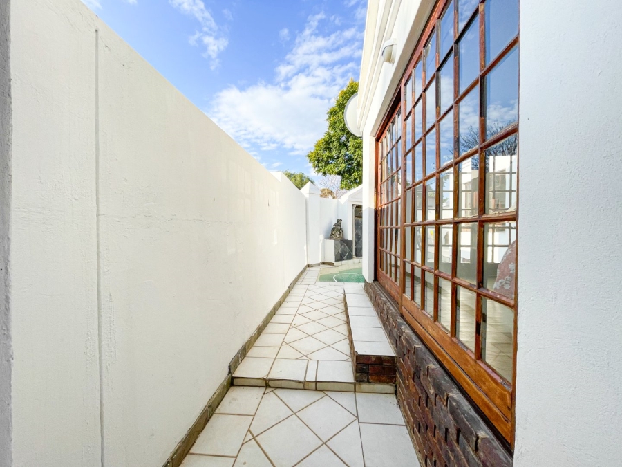 To Let 4 Bedroom Property for Rent in Halfway Gardens Gauteng