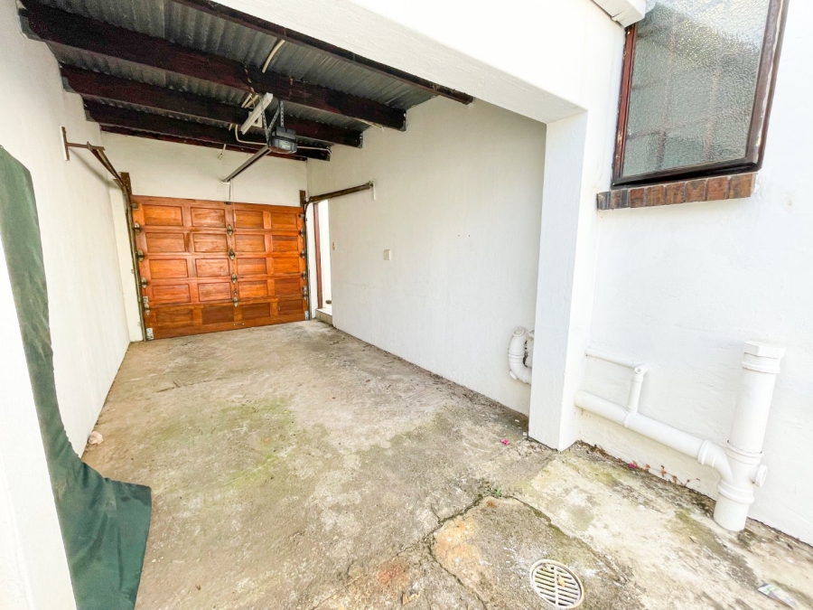 To Let 4 Bedroom Property for Rent in Halfway Gardens Gauteng