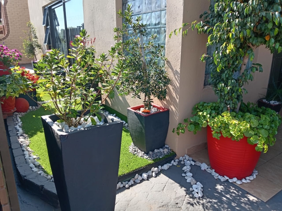 4 Bedroom Property for Sale in Soshanguve F Gauteng