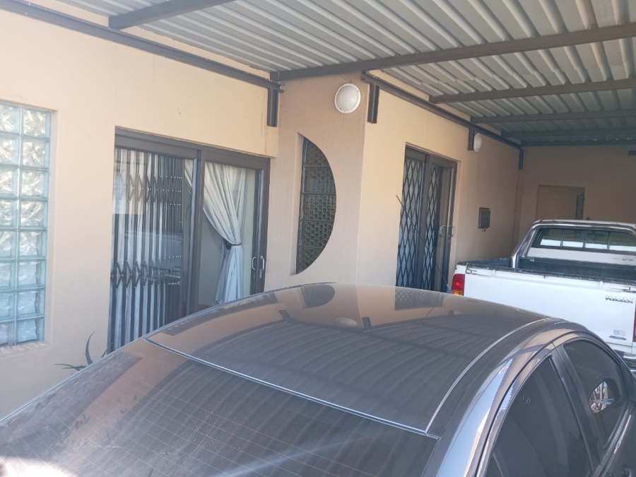 4 Bedroom Property for Sale in Soshanguve F Gauteng